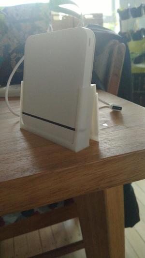 Tado desk stand