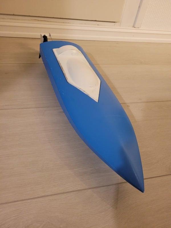 RC speed boat, inboard motor
