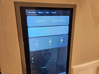 Raspberry Pi 5 Wall Enclosure with 7" DSI Display