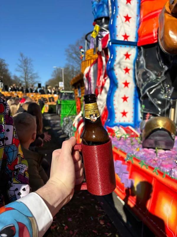 Beer bottle holder   