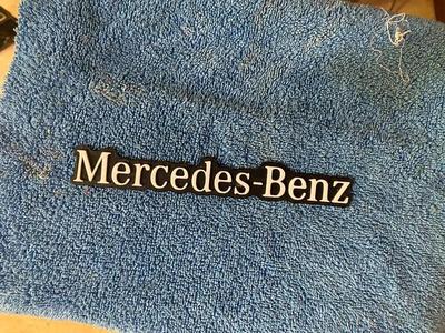 mercedes-benz logo   