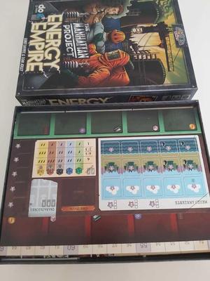 Manhattan Project: Energy Empire insert