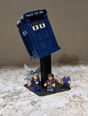 Stand for small lego type models.   