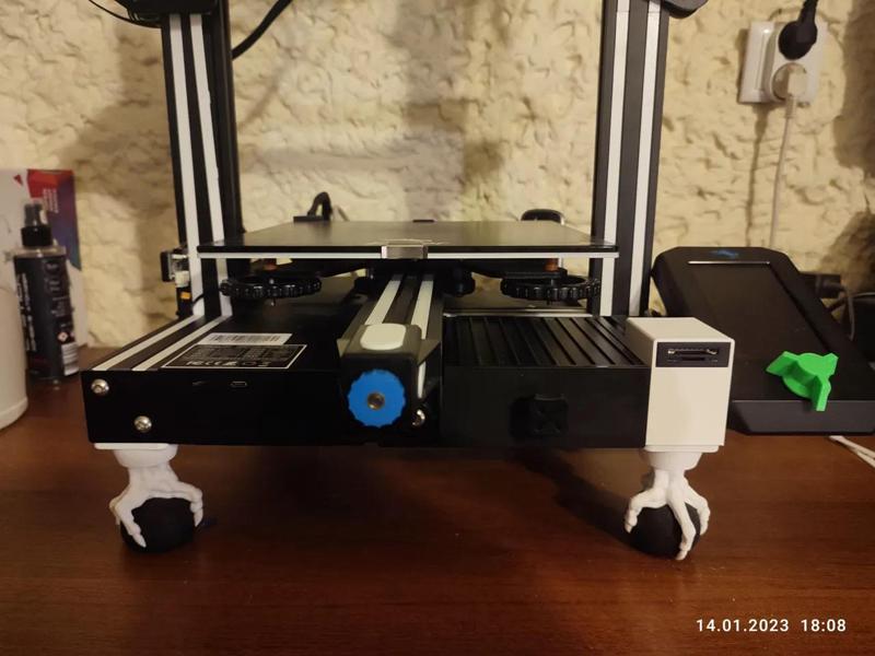 SD card reader holder (connected to PC) mounted on Ender 3 V2   