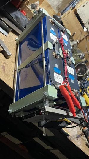 Sestava pro smontování baterie LiFePo4 ze 4 článků, jmenovitých 12V   