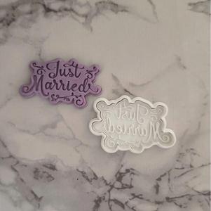 Celebrate Your Special Day with the "Just Married" Cookie Cutter!