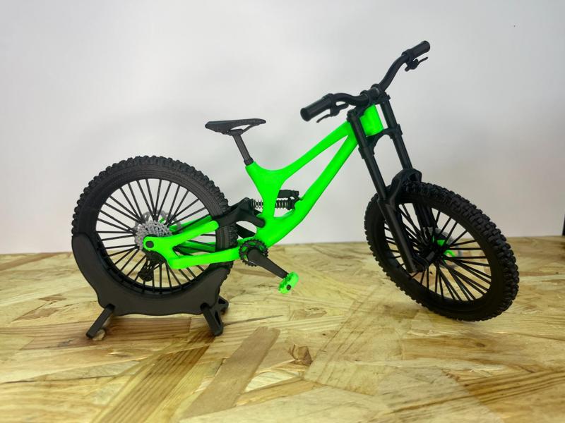 Full Suspension Mountain Bike Model (Specialized)