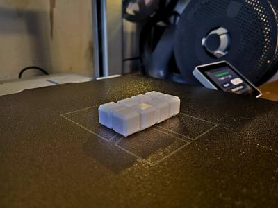 Mini infinity cube