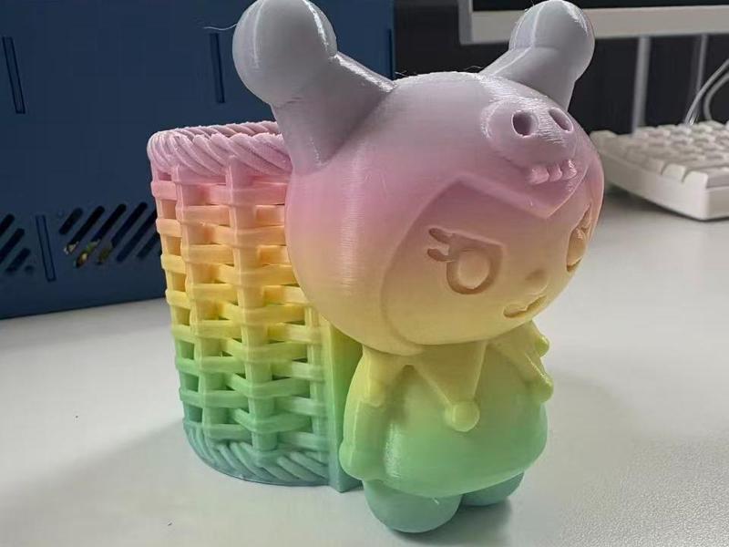 Kuromi Standing Pen Holder