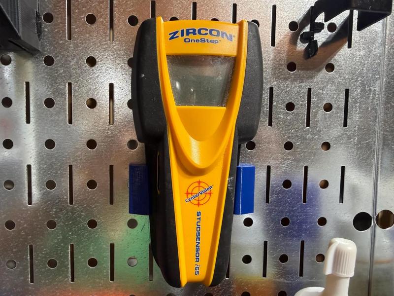 Zircon I65 WallControl mount