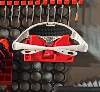 Multiboard Magnifying glasses holder