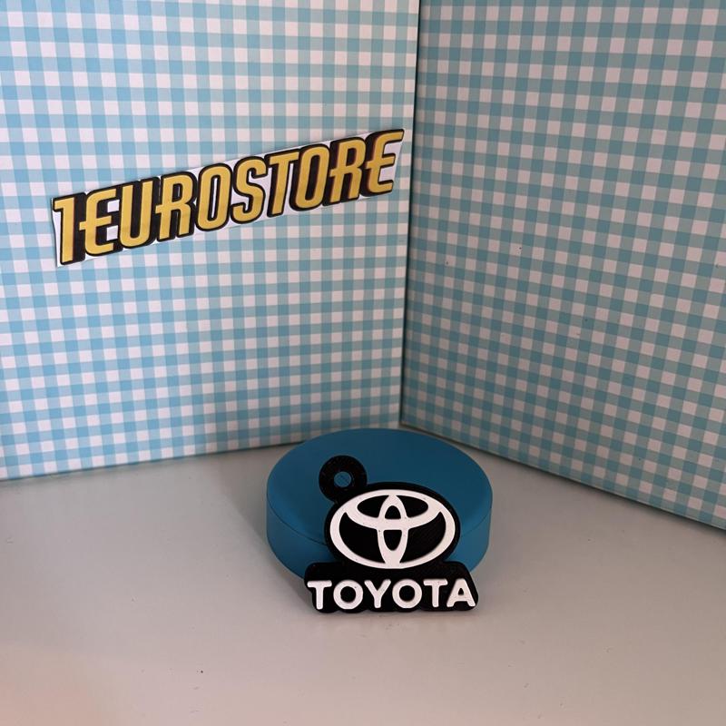 TOYOTA KEYCHAIN