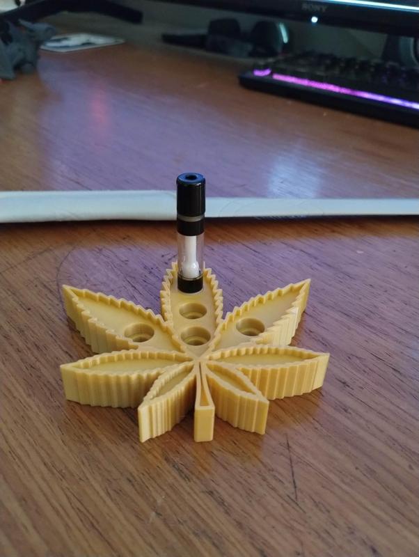 Weed Leaf 510 Vape Holder 🔥