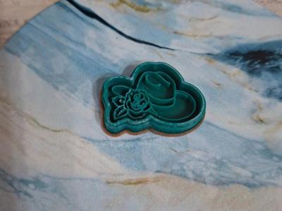 hat cutter with rose