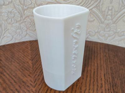 Irregular toothbrush holder