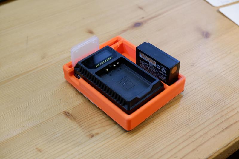 Gridfinity Nitecore FX1 Holder (+ Fujifilm NP-W126S Battery)