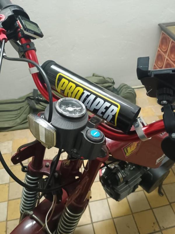 Držák zapalovací skřínky Babetta 210