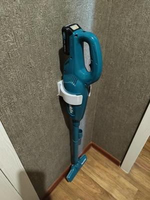 Makita cordless vacuum cleaner model: CL106FD