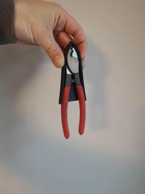 Sleeve for cable cutter