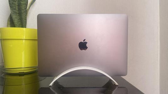 BookArc - Space-Saving Vertical Desktop Stand for notebooks