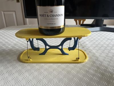 Floating Table, yet another tensegrity