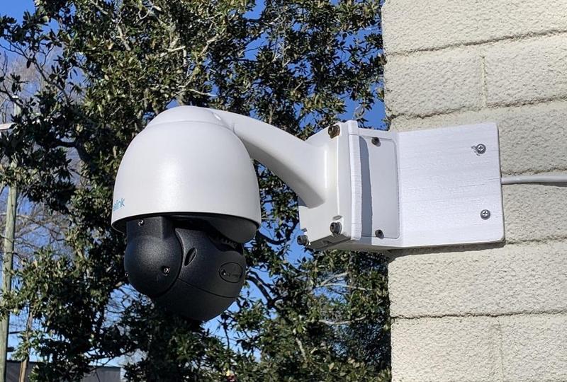 Reolink RLC-823A  and RLC-523WA Corner Mount With Wire Junction Box