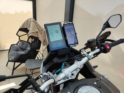 Dashboard TFT + dr2.cz phone adaptor KOVE 800x