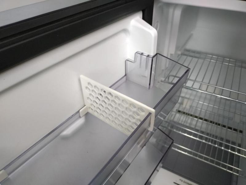 Fridge shelf divider / Unterteilung für Kühlschrankfach - Dometic RC 10.4