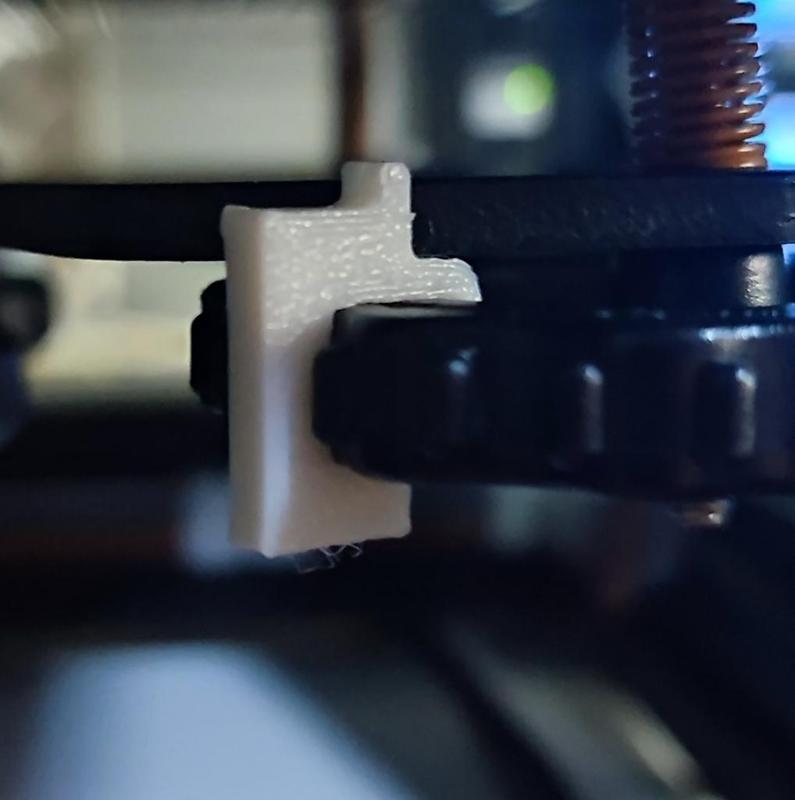 Ender 3 Pro Bed Lock