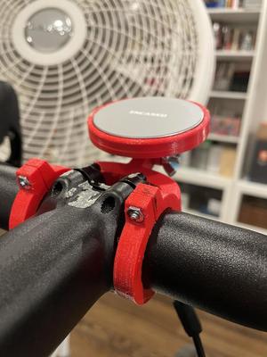 MagSafe Phone Handlebar Mount for Indoor Cycling