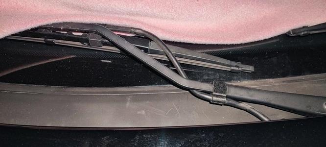 Alfa Romeo GTV Spider 916 wiper clip windscreen