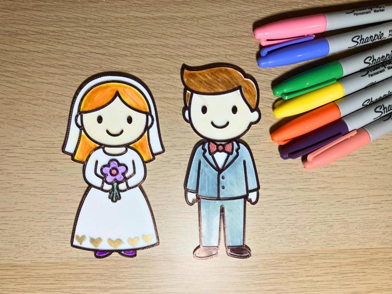 Colour-In Wedding Couple – Bride & Groom Figures
