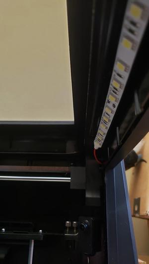 Qidi Tech Q1 Pro Angled LED strip 