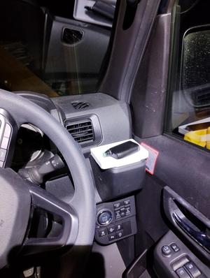 ダイハツ　アトレー　カップホルダーはめ込みトレー　ATRAI cup holder tray