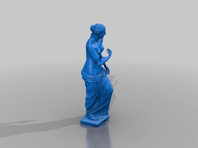 Venus De Milo with prosthetic arms