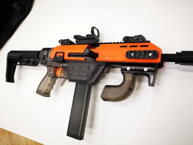 Nerf retaliator SMG kit 