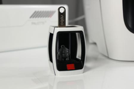 Multi-Color Robo R2 USB Holder