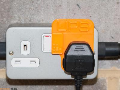 UK Plug Block, Switch Guard