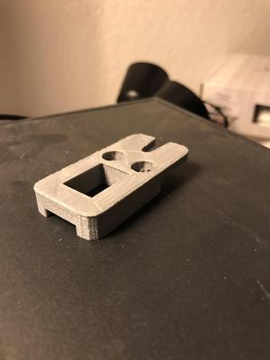 Speaker mounting plate