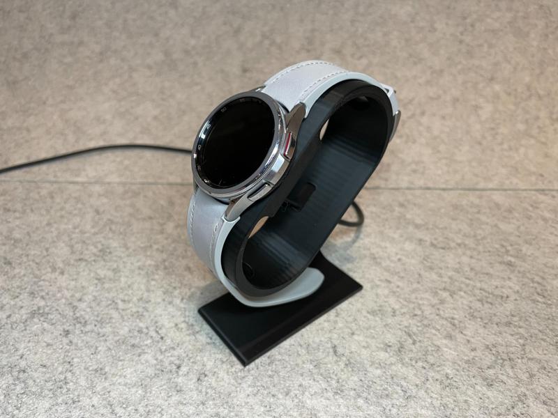 Stand for Samsung Galaxy Watch 5 with charger