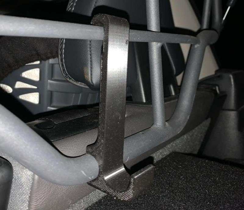 grille trim for Volvo XC70 2016