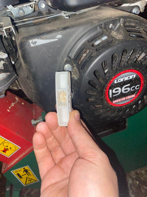 Handle, engine launcher