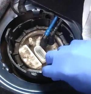 VW MK4 Tool Fuel Pump Opener