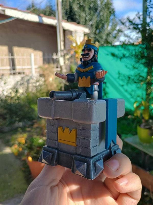 clash rook and king clash royale