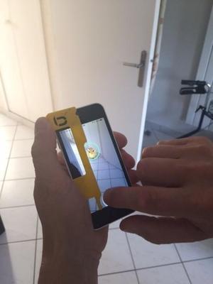 Light Pokeball aimer for Pokemon Go (iPhone 5)