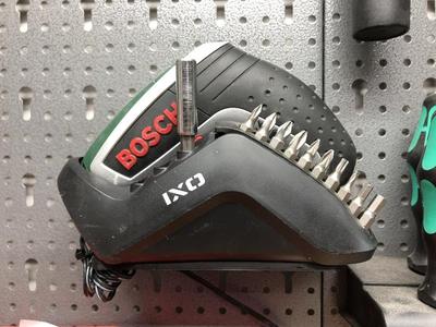 Bosch IXO wall mount / pegboard mount
