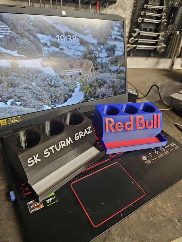 Pen holder SK Sturm Red Bull