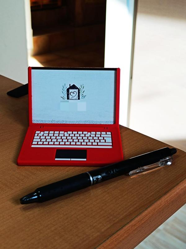 Business Card Laptop - Case and Display!