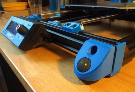 Low profile v-slot squash ball feet