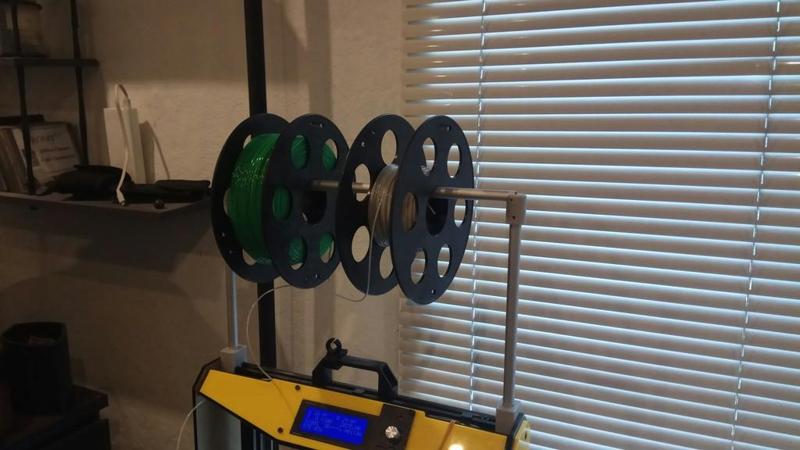 Prusa i4 simple coil holder 